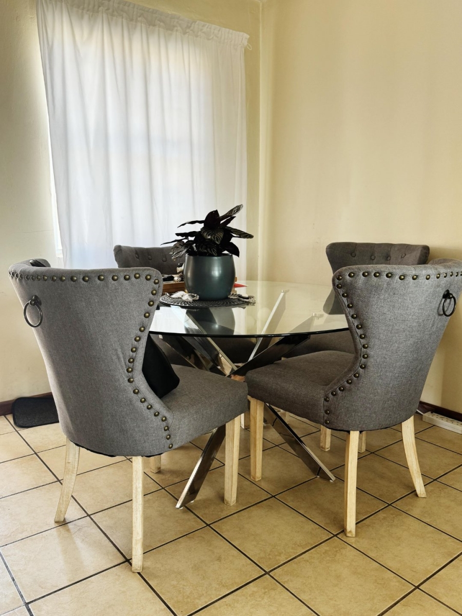 2 Bedroom Property for Sale in Erand Gardens Gauteng