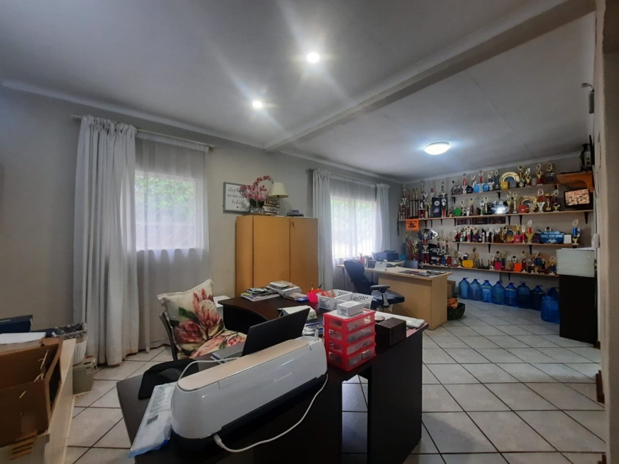 5 Bedroom Property for Sale in Horison Gauteng