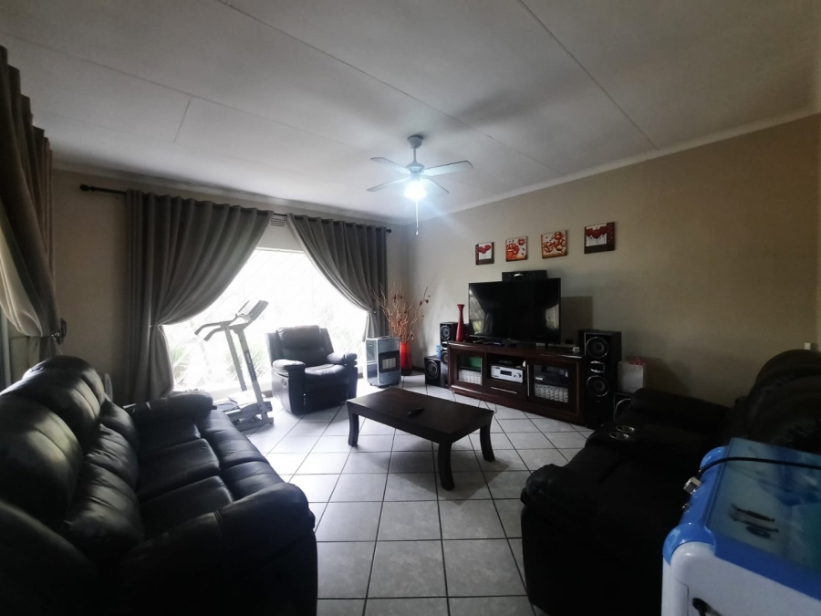 5 Bedroom Property for Sale in Horison Gauteng