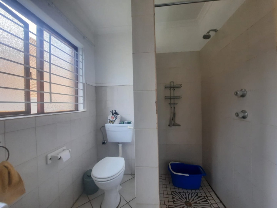 2 Bedroom Property for Sale in Noordheuwel Gauteng