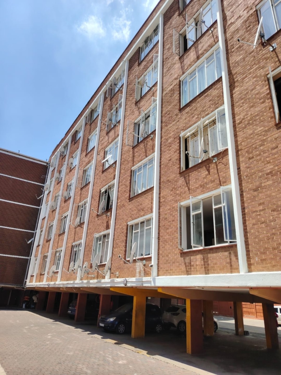 1 Bedroom Property for Sale in Sunnyside Gauteng