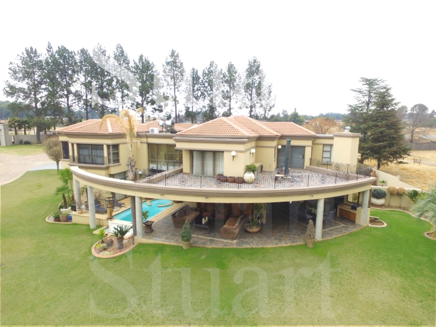 8 Bedroom Property for Sale in Northdene Gauteng