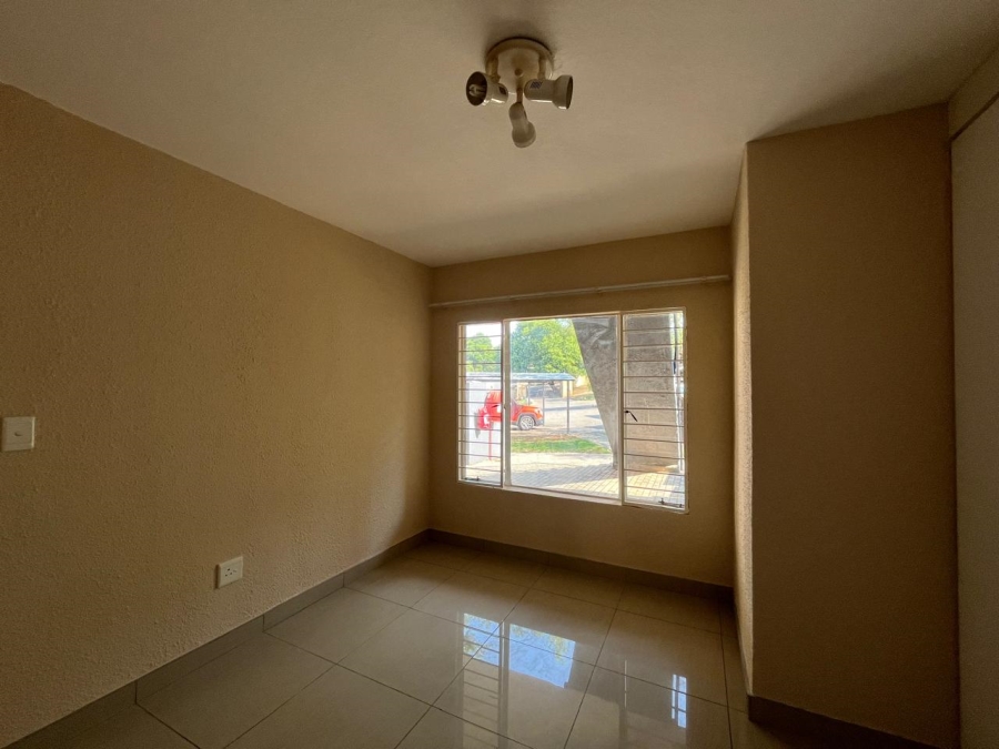 To Let 2 Bedroom Property for Rent in Willowbrook Gauteng