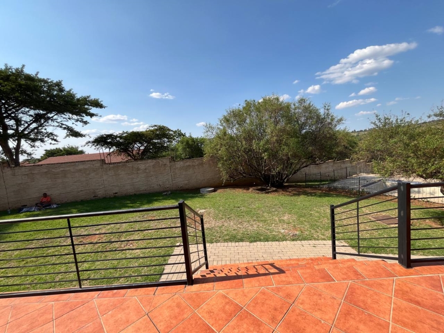 To Let 2 Bedroom Property for Rent in Willowbrook Gauteng