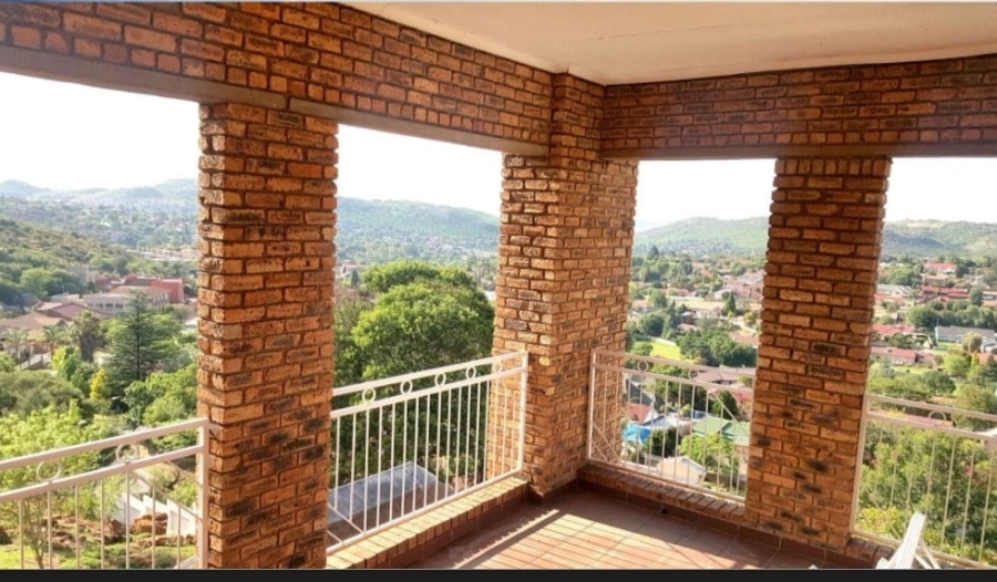 4 Bedroom Property for Sale in Ridgeway Gauteng