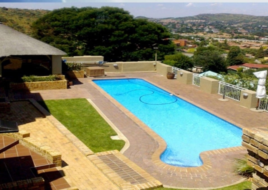 4 Bedroom Property for Sale in Ridgeway Gauteng