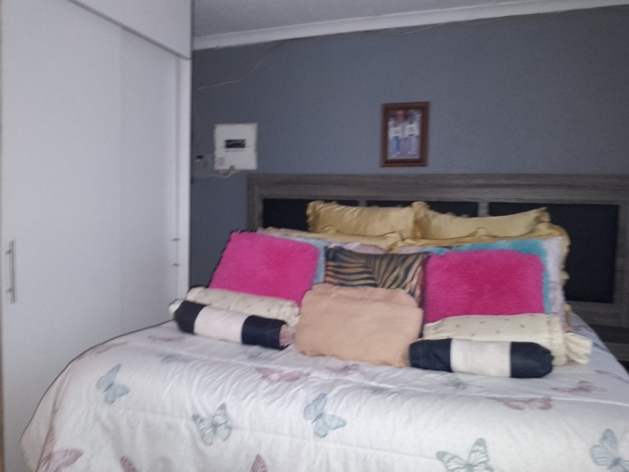 To Let 1 Bedroom Property for Rent in Clayville Gauteng