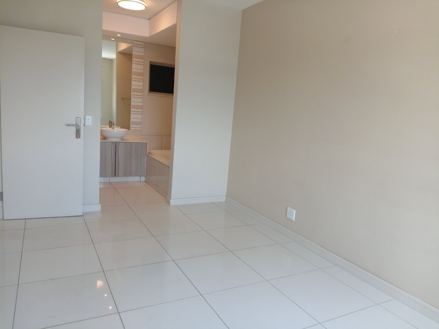 To Let 2 Bedroom Property for Rent in Rosebank Gauteng