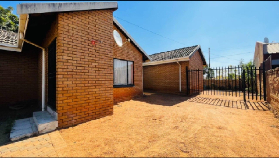  Bedroom Property for Sale in Soshanguve BB Gauteng