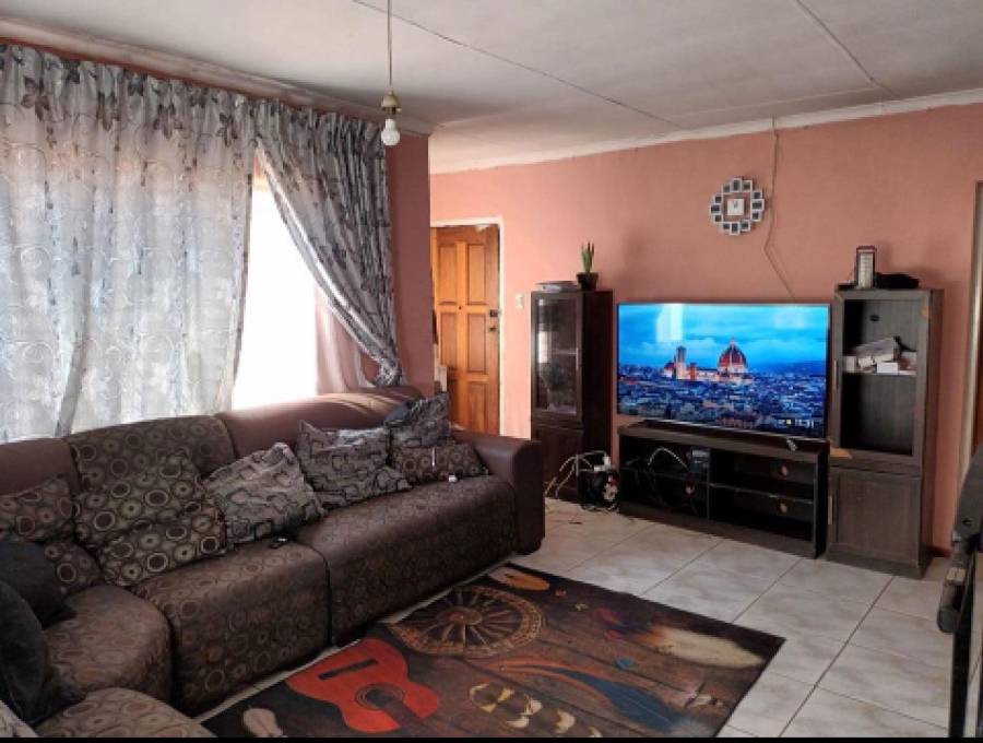  Bedroom Property for Sale in Soshanguve BB Gauteng