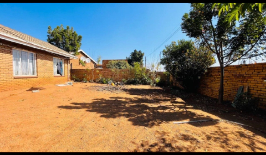  Bedroom Property for Sale in Soshanguve BB Gauteng