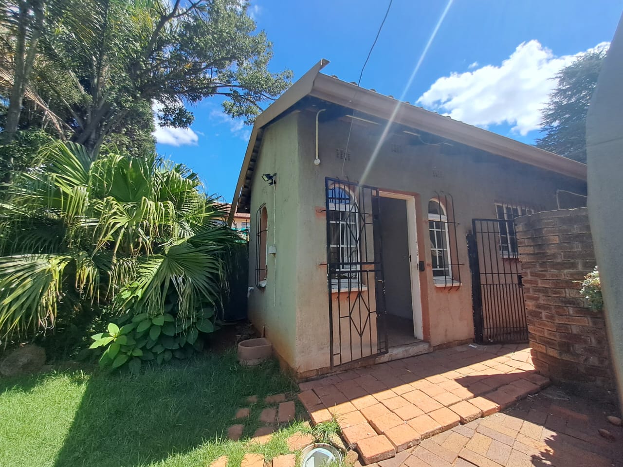 4 Bedroom Property for Sale in Helderkruin Gauteng