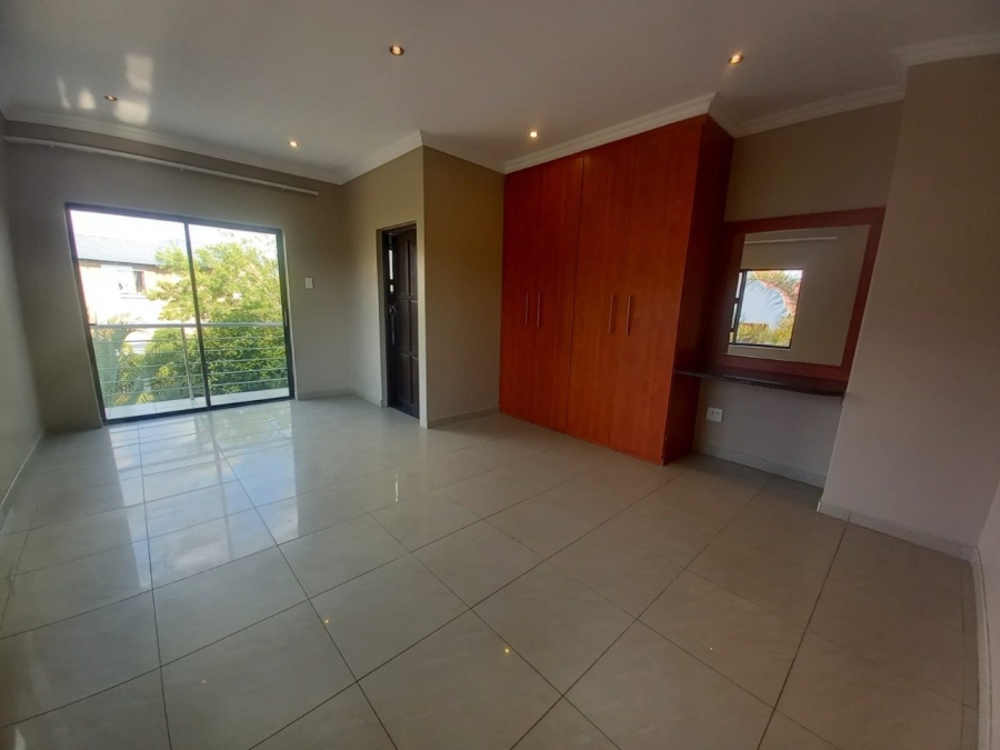 To Let 5 Bedroom Property for Rent in Amberfield Gauteng