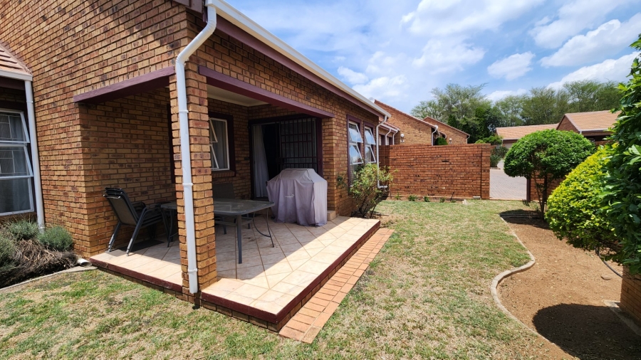 2 Bedroom Property for Sale in Amberfield Gauteng