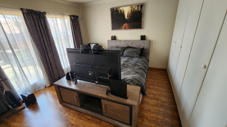 2 Bedroom Property for Sale in Amberfield Gauteng