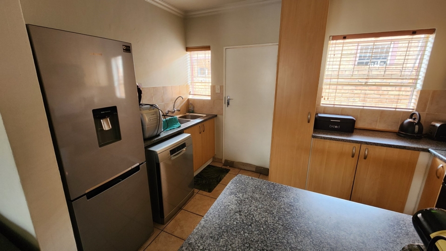 2 Bedroom Property for Sale in Amberfield Gauteng