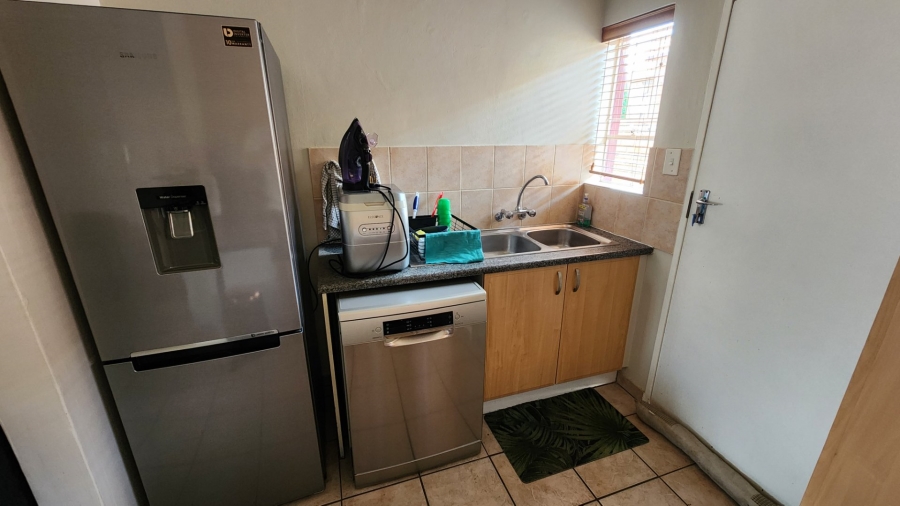 2 Bedroom Property for Sale in Amberfield Gauteng