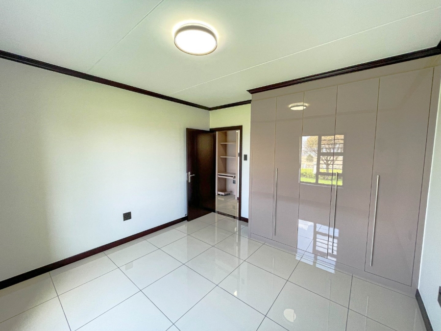 To Let 2 Bedroom Property for Rent in Blue Hills Gauteng