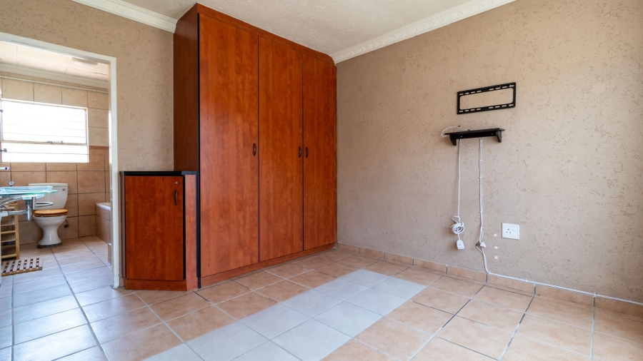 3 Bedroom Property for Sale in Alveda Gauteng