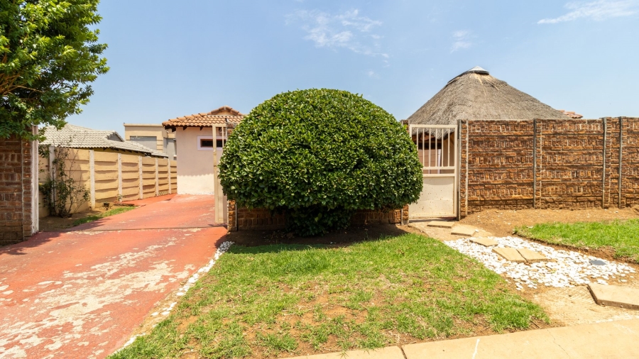 3 Bedroom Property for Sale in Alveda Gauteng