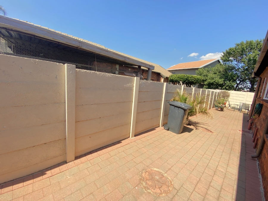 3 Bedroom Property for Sale in Bergbron Gauteng