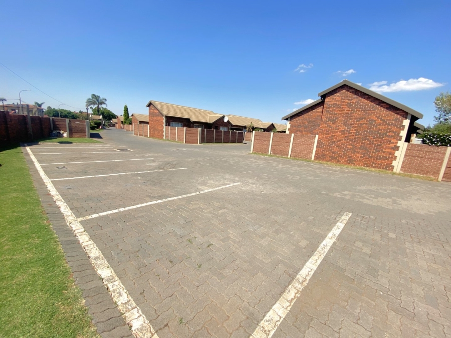 3 Bedroom Property for Sale in Bergbron Gauteng