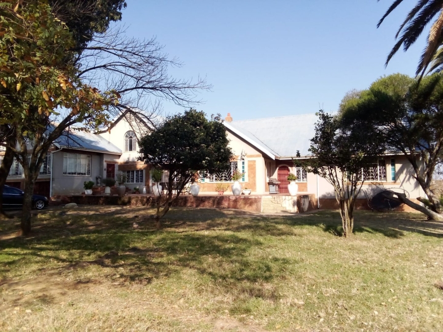 6 Bedroom Property for Sale in Hartzenbergfontein Gauteng