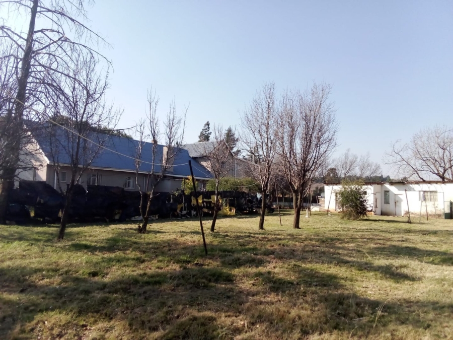 6 Bedroom Property for Sale in Hartzenbergfontein Gauteng