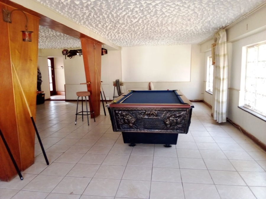 6 Bedroom Property for Sale in Hartzenbergfontein Gauteng