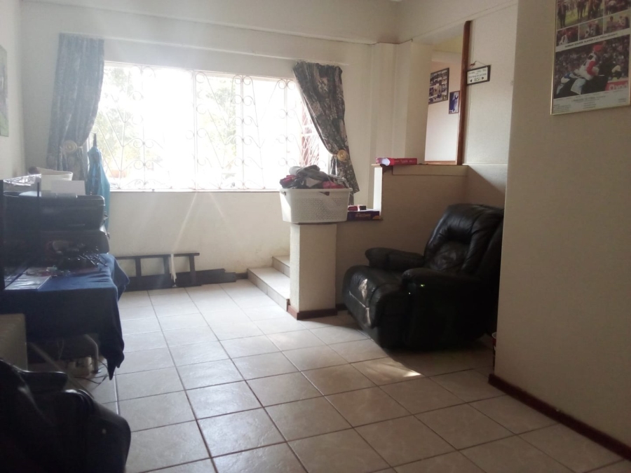 6 Bedroom Property for Sale in Hartzenbergfontein Gauteng