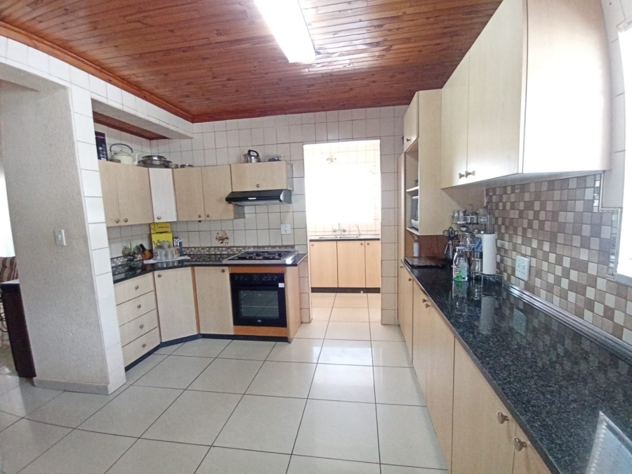 5 Bedroom Property for Sale in Kenmare Gauteng