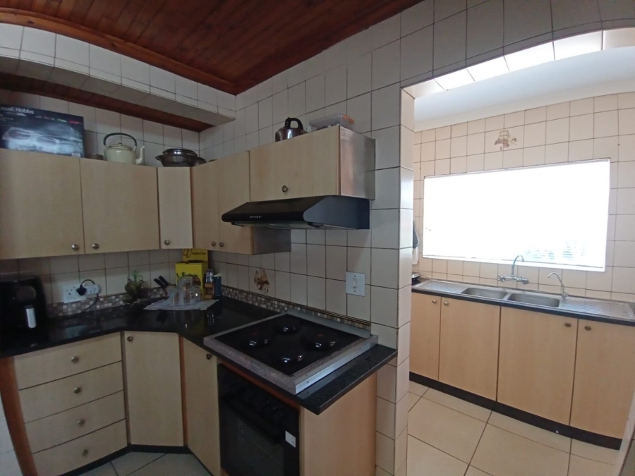 5 Bedroom Property for Sale in Kenmare Gauteng