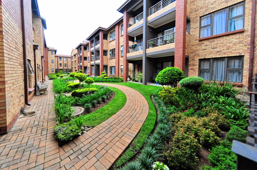 1 Bedroom Property for Sale in Equestria Gauteng