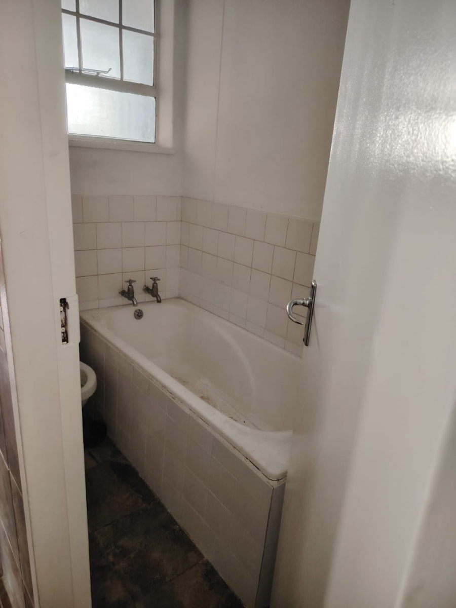 1 Bedroom Property for Sale in Sunnyside Gauteng