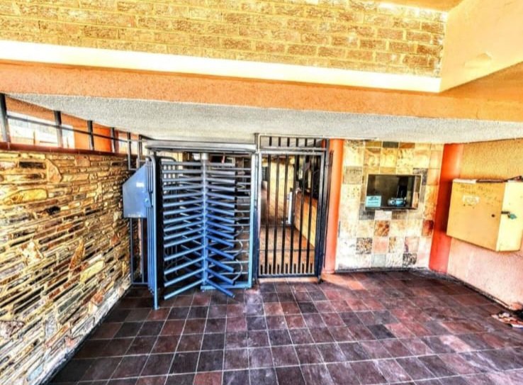 1 Bedroom Property for Sale in Sunnyside Gauteng