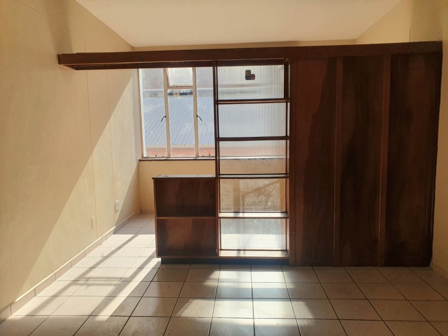 2 Bedroom Property for Sale in Sunnyside Gauteng