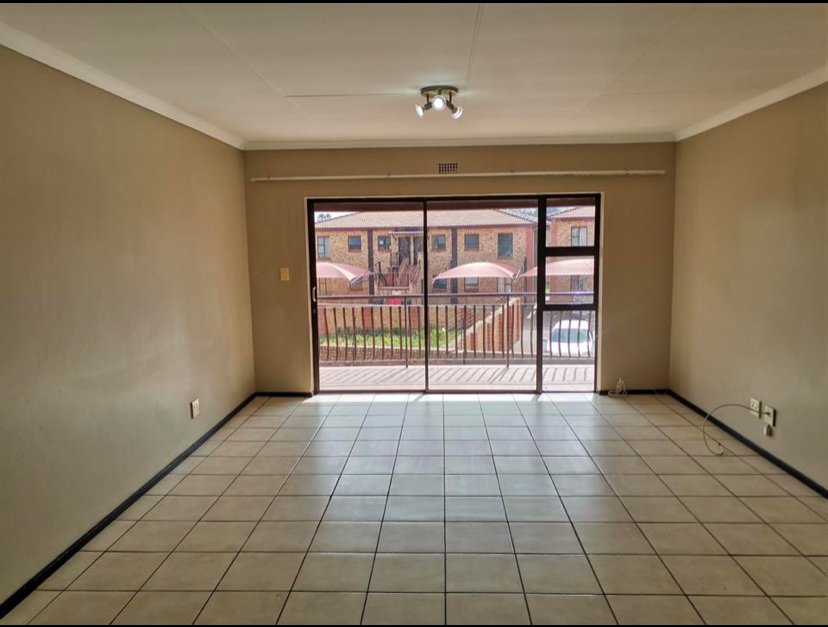 3 Bedroom Property for Sale in Sonneveld Gauteng