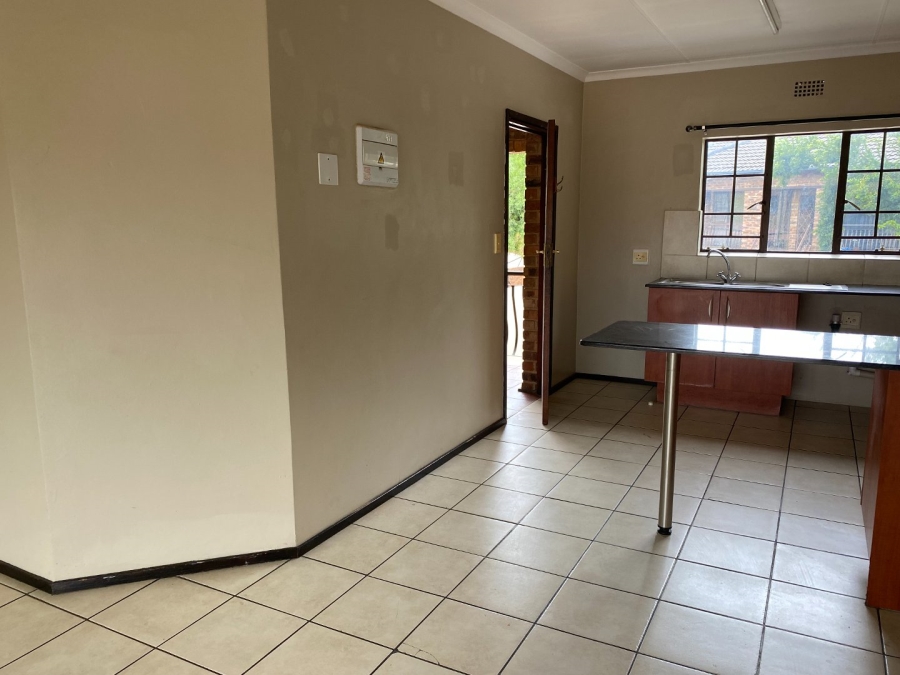 3 Bedroom Property for Sale in Sonneveld Gauteng