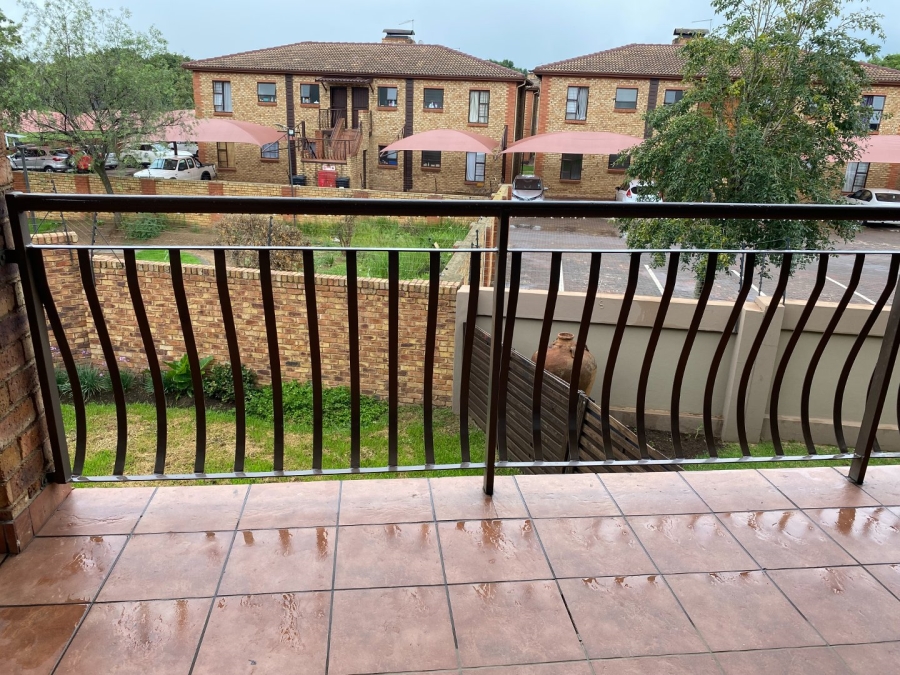 3 Bedroom Property for Sale in Sonneveld Gauteng