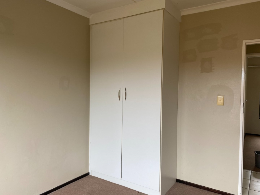 3 Bedroom Property for Sale in Sonneveld Gauteng