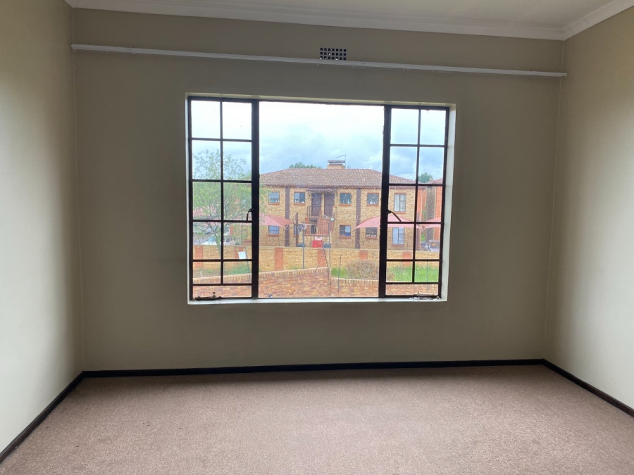 3 Bedroom Property for Sale in Sonneveld Gauteng