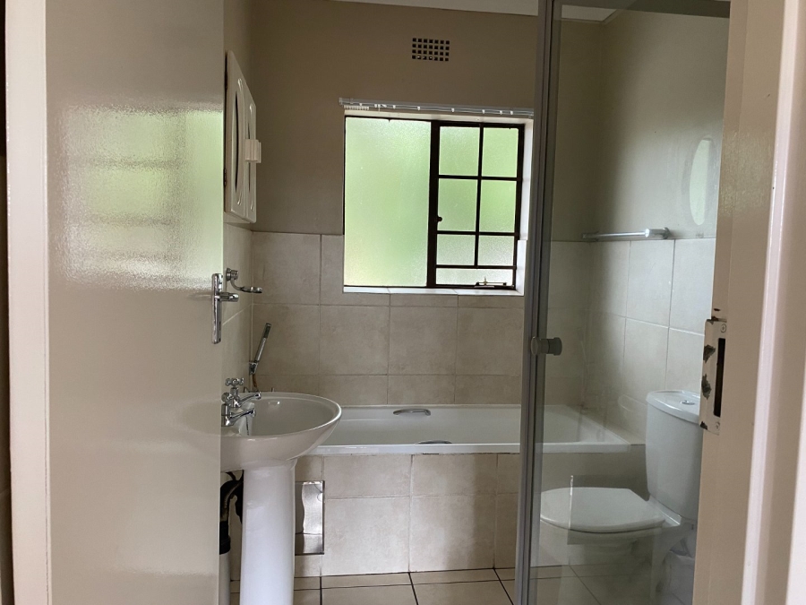 3 Bedroom Property for Sale in Sonneveld Gauteng