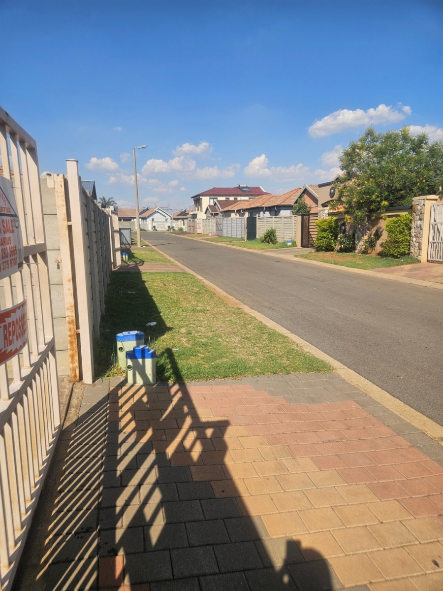 3 Bedroom Property for Sale in Alrode South Gauteng