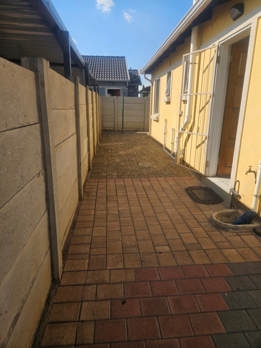 3 Bedroom Property for Sale in Alrode South Gauteng