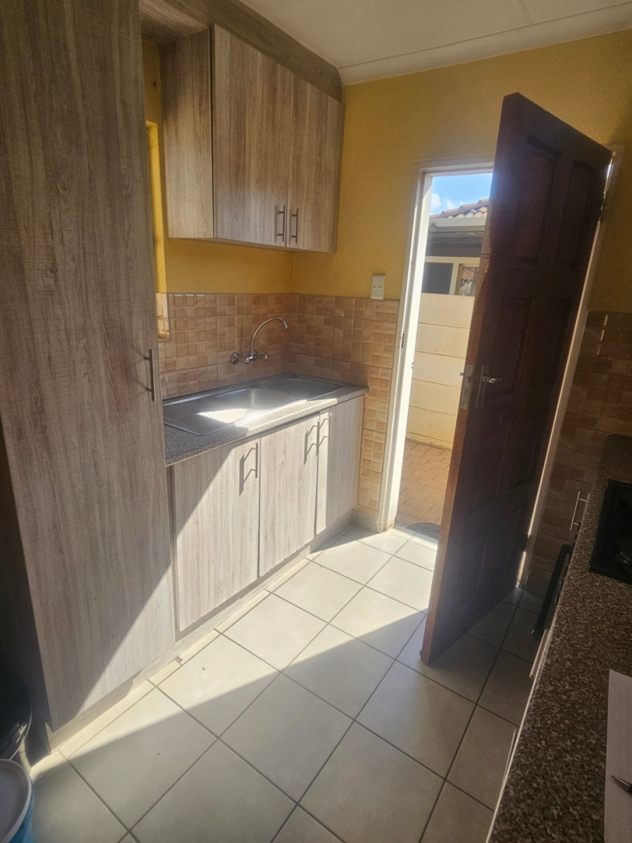 3 Bedroom Property for Sale in Alrode South Gauteng