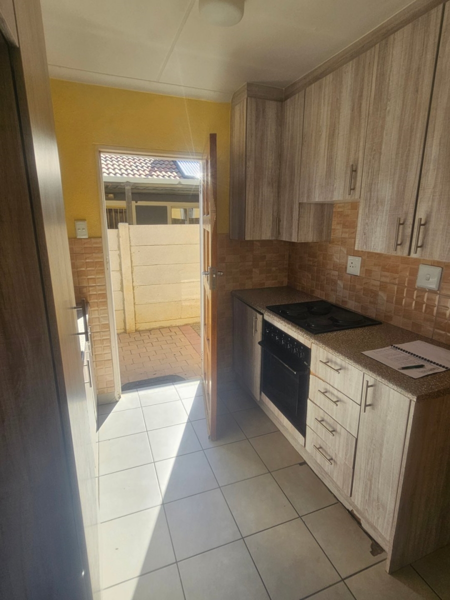 3 Bedroom Property for Sale in Alrode South Gauteng