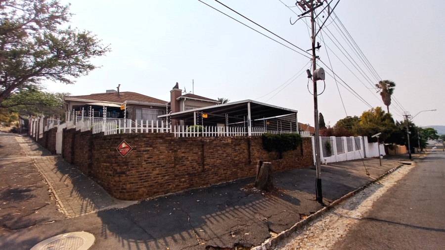 4 Bedroom Property for Sale in Kensington Gauteng