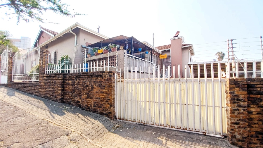 4 Bedroom Property for Sale in Kensington Gauteng