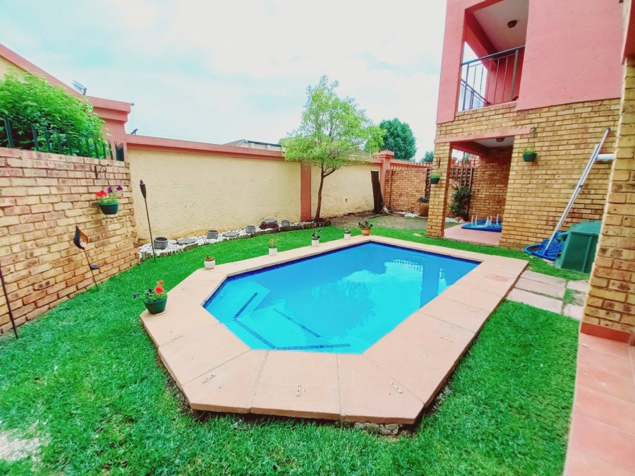 3 Bedroom Property for Sale in Marlands Gauteng