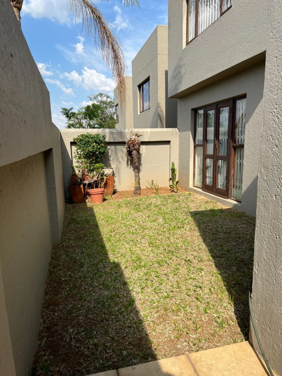 To Let 3 Bedroom Property for Rent in Morningside Gauteng